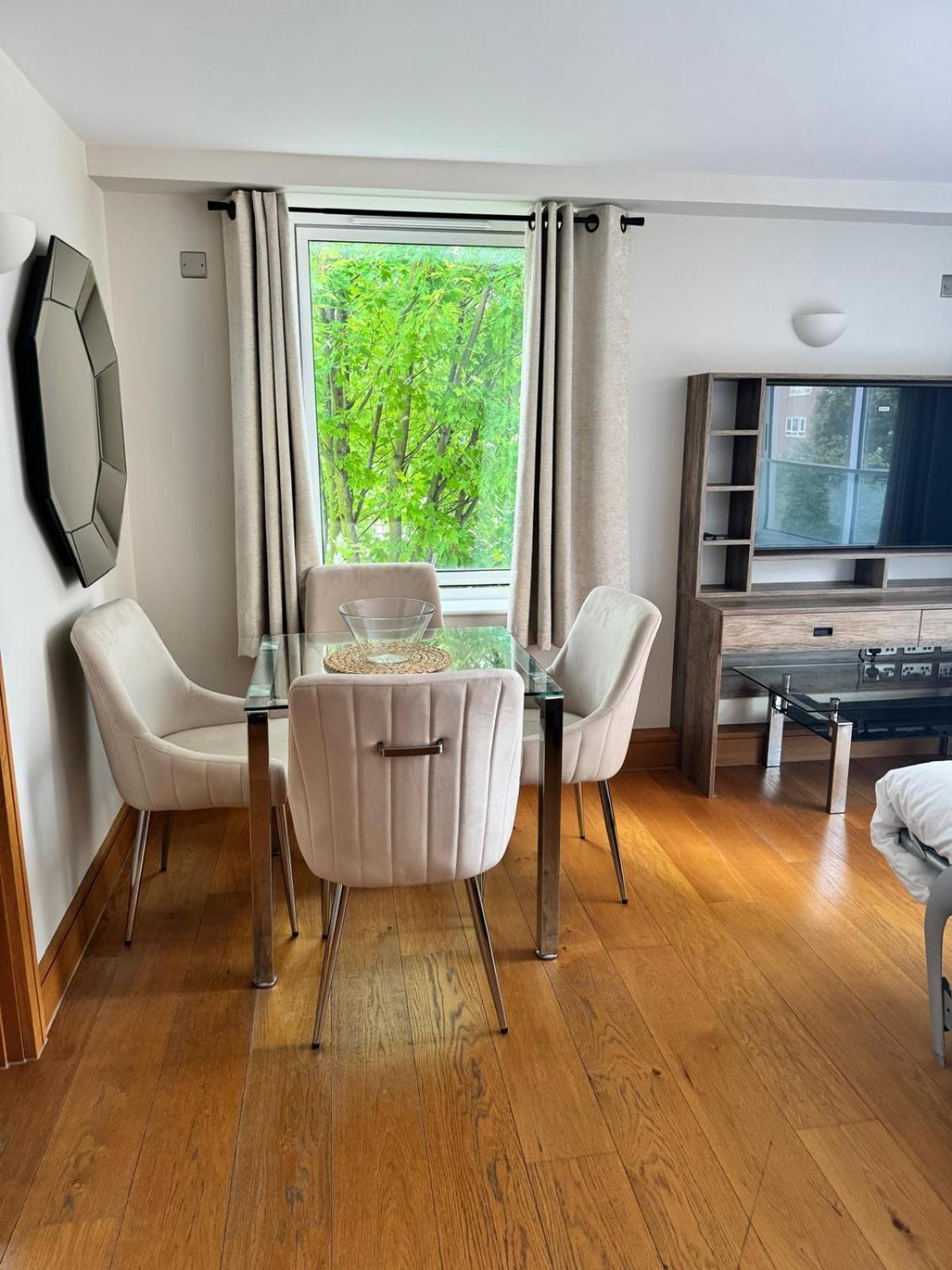 ロンドンWestwood Houseアパートメント エクステリア 写真