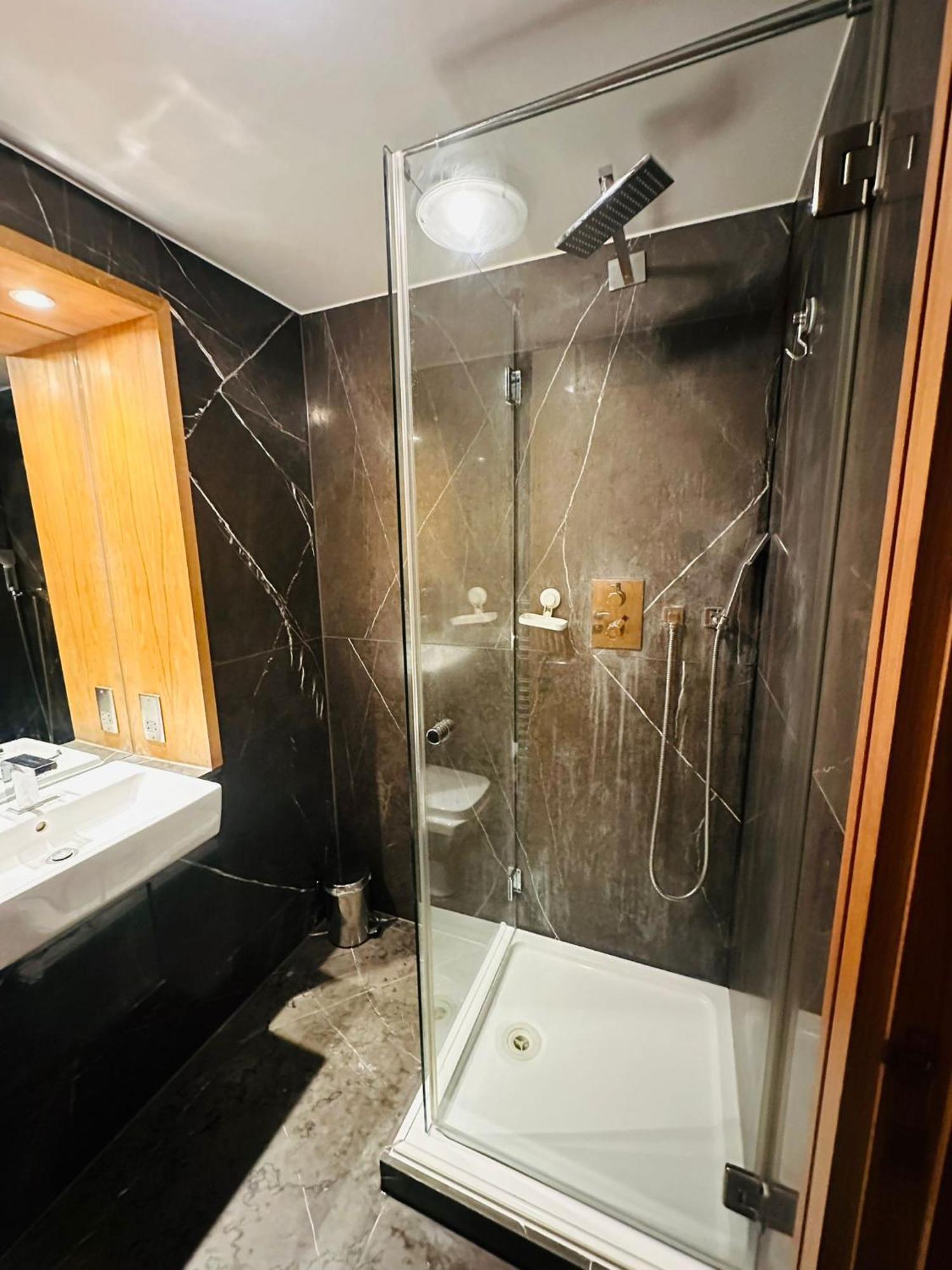 ロンドンWestwood Houseアパートメント エクステリア 写真